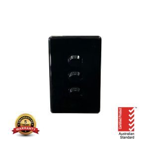 ISAU1503BK ISAGO 3 Gang Switch 10A Black